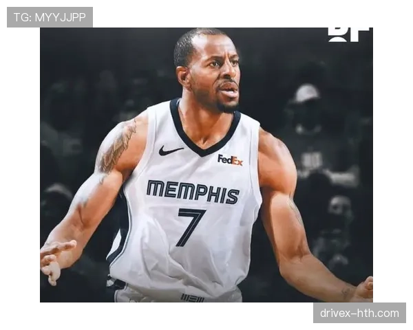 戴维斯本赛季联赛表现稳健,攻防两端持续提升