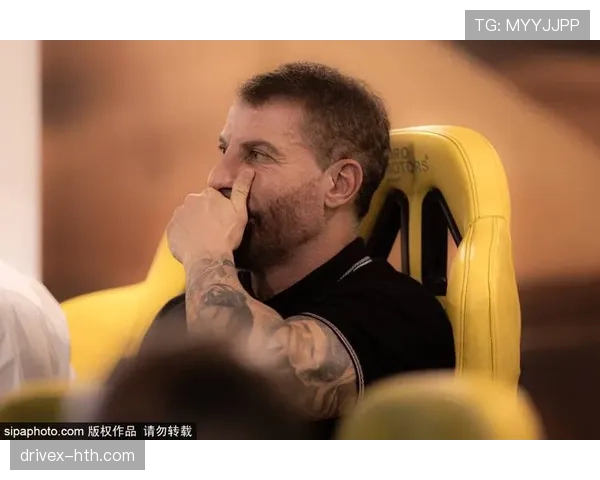 巴萨危机四伏,豪门陨落背后暴露出的战术失灵与信任危机 巴萨危机四伏,豪门陨落背后暴露出的战术失灵与信任危机