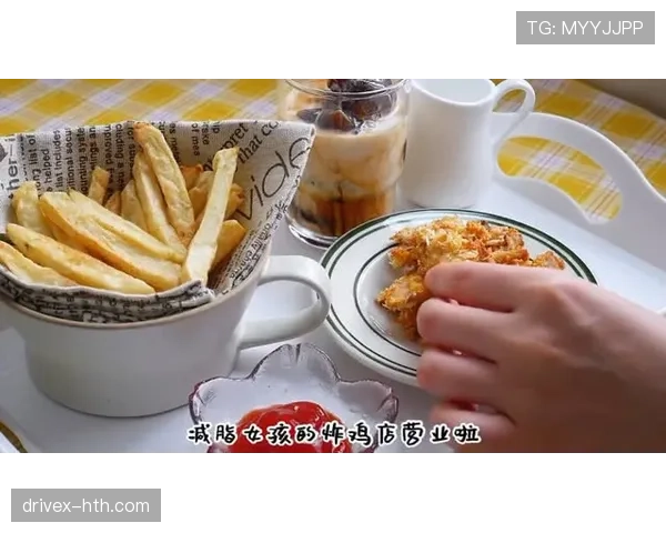 全红婵训练完偷偷吃炸鸡被教练抓包，这自律和馋嘴的反差谁懂啊