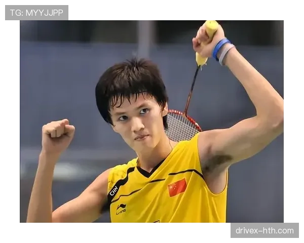 鲍春来退役后住进半山别墅，每天五点起床练瑜伽？